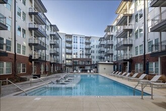 Encore Mid City in Huntsville, AL - Building Photo - Building Photo