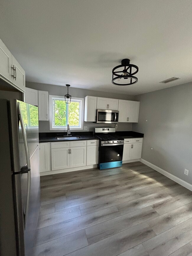 58 Ninth St, Unit 2