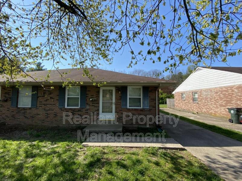 1840 Chatsworth Dr in Lexington, KY - Building Photo