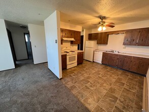 2321-20 1/2 20 1/2 Ave S in Fargo, ND - Foto de edificio - Building Photo