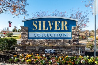Silver Collection at Cosner's Corner in Fredericksburg, VA - Foto de edificio - Building Photo
