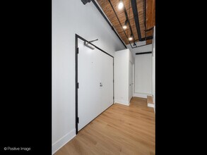 1725 W North Ave in Chicago, IL - Building Photo - Building Photo