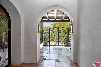 424 N Arden Blvd in Los Angeles, CA - Building Photo - Building Photo