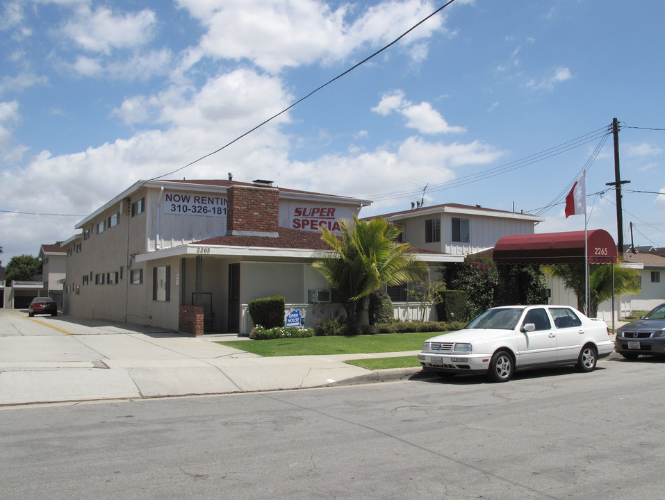 2265 W 241st St in Lomita, CA - Building Photo