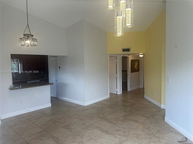 15489 N Miami Lakeway in Miami Lakes, FL - Building Photo - Building Photo