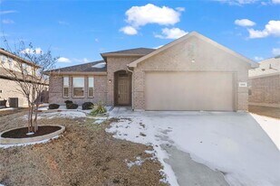 5313 Creek Hill Ln in Fort Worth, TX - Building Photo