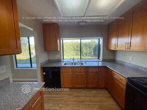 124 Valley Oak Ln in Vallejo, CA - Building Photo - Building Photo