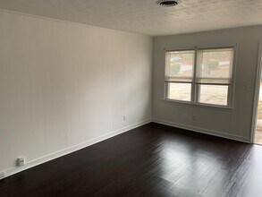 2015 Old Mountain Creek Rd in Greenville, SC - Building Photo - Building Photo