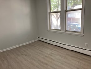 102 Evergreen St, Unit 1F in Bayonne, NJ - Building Photo - Building Photo