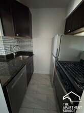 6830 N Sheridan Rd in Chicago, IL - Foto de edificio - Building Photo