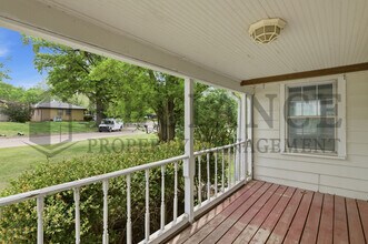 571 S Roosevelt St in Wichita, KS - Building Photo - Building Photo