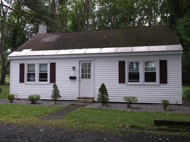 property at 6 Mohawk Acres