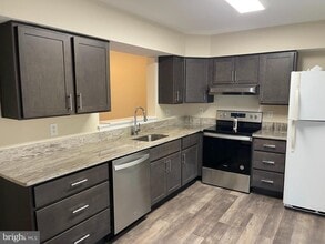 1619 Howard Chapel Ct in Crofton, MD - Building Photo - Building Photo