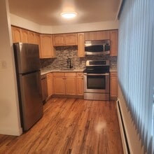 985 N Corona St, Unit 203 in Denver, CO - Foto de edificio - Building Photo