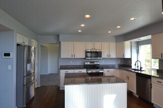 9786 Kings Canyon Dr in Peyton, CO - Building Photo - Building Photo