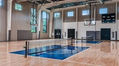 9100 Tequila Sunrise Dr in Sarasota, FL - Foto de edificio - Building Photo