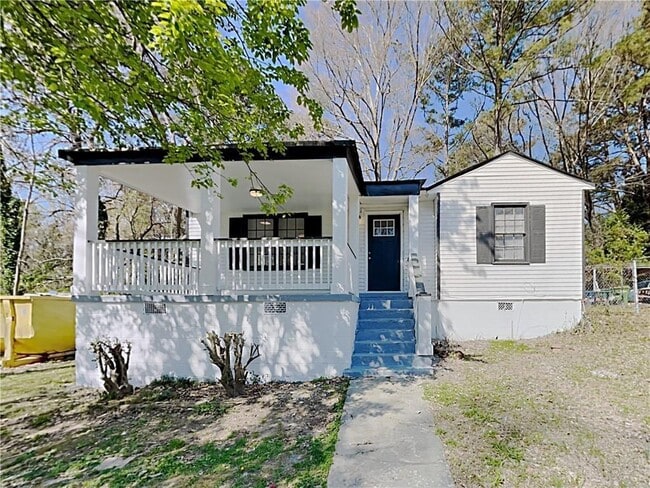 property at 512 Aberdeen Dr NW