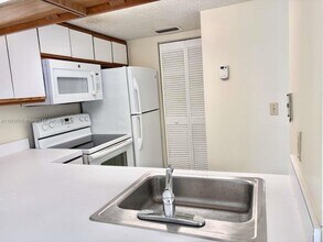 6340 La Costa Dr in Boca Raton, FL - Building Photo - Building Photo