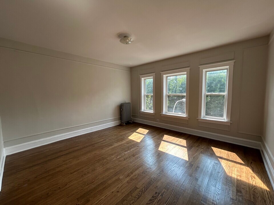 2659 N Spaulding Ave, Unit 222 in Chicago, IL - Building Photo