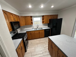 7934 Grandridge Dr in Houston, TX - Building Photo - Building Photo