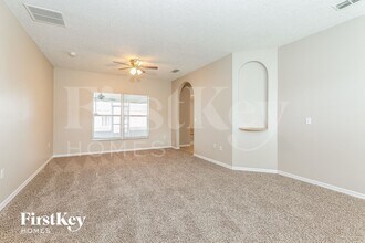 927 Cannes Dr in Kissimmee, FL - Building Photo - Building Photo