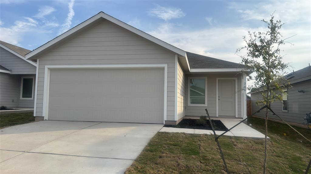 208 Skyfire St in Hutto, TX - Building Photo