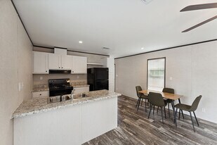 132 Cardinal Ln in House Springs, MO - Building Photo