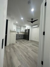 10502 S Van Ness Ave, Unit 1 in Los Angeles, CA - Building Photo - Building Photo