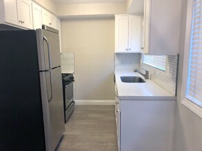 1824 N Gramercy Pl in Los Angeles, CA - Building Photo - Building Photo