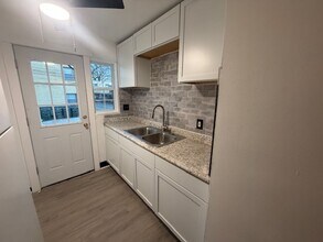 1465 W 7th Ave, Unit A in Columbus, OH - Building Photo - Building Photo