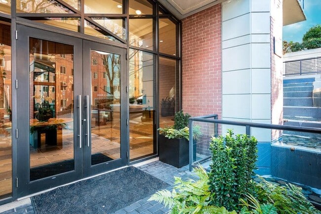 1420 Terry Ave in Seattle, WA - Foto de edificio - Building Photo