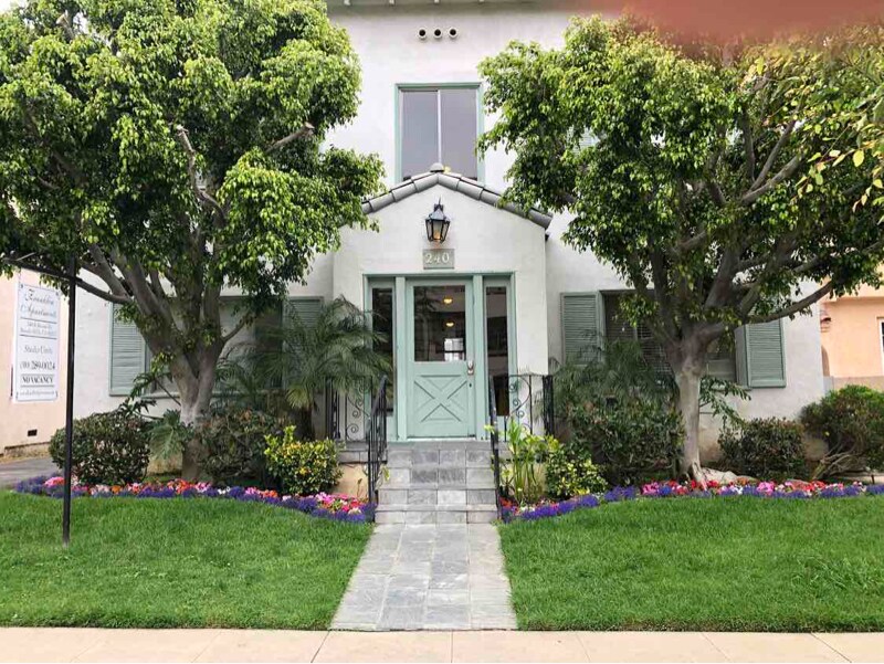 240 S Reeves Dr in Beverly Hills, CA - Building Photo