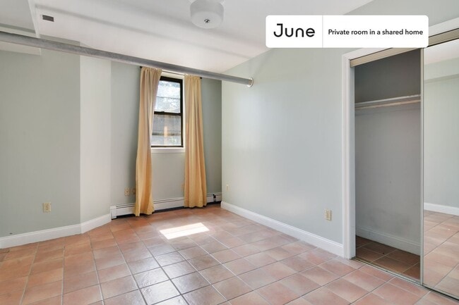 Private bedroom in 5 bed/3 bath Home in Boston, MA - Building Photo - Building Photo