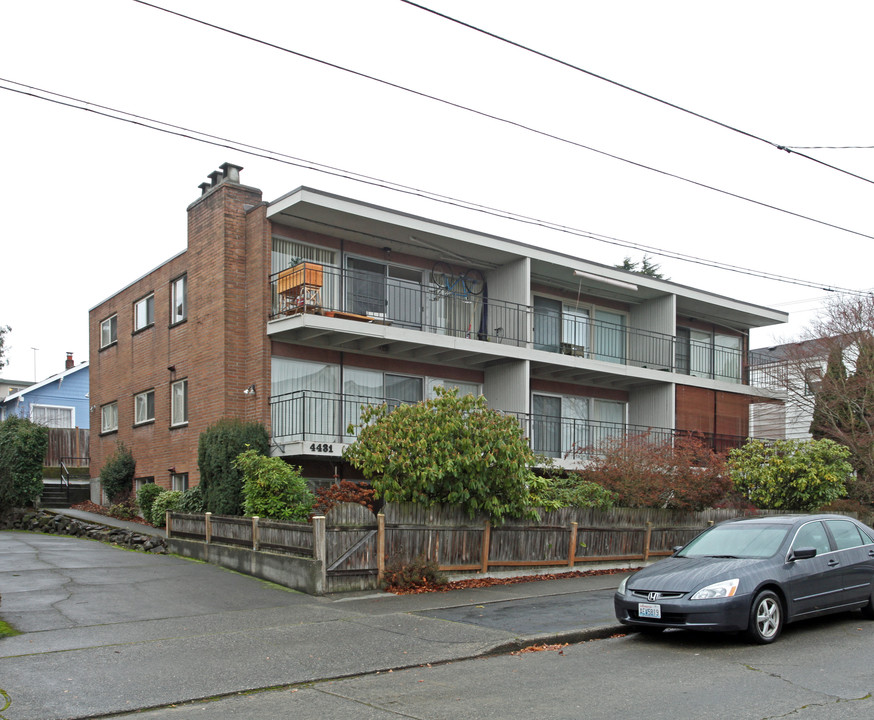 Camerlu Park Apartments in Seattle, WA - Foto de edificio