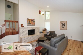 3350 Mountain Oak Dr in Redding, CA - Building Photo - Building Photo