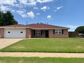 5123 Mesa Cir in Amarillo, TX - Building Photo