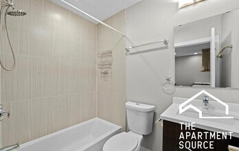 1337 W Walton St in Chicago, IL - Building Photo - Building Photo