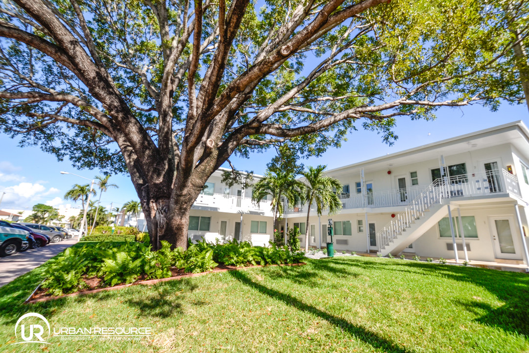 7301 Carlyle Ave in Miami Beach, FL - Building Photo