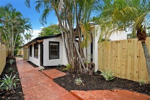 907 SW 15th Terrace in Fort Lauderdale, FL - Building Photo