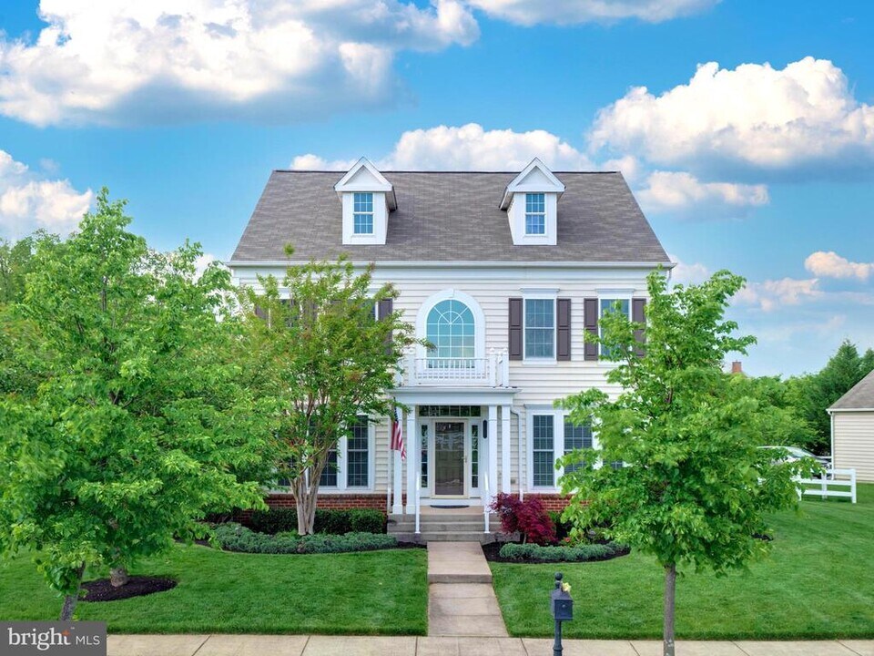 41397 Windybush Dr in Leesburg, VA - Building Photo