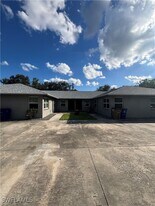 12369-12377 First St in Ft. Myers, FL - Building Photo