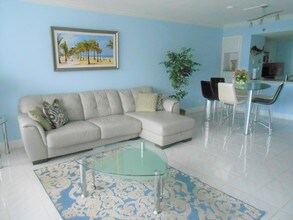 4750 S Ocean Blvd-Unit -712 in Highland Beach, FL - Building Photo - Building Photo