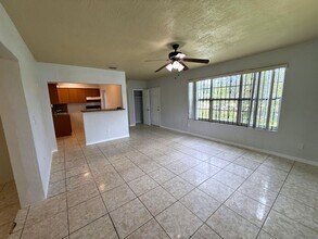 2401 NW 170th St in Miami Gardens, FL - Building Photo - Building Photo