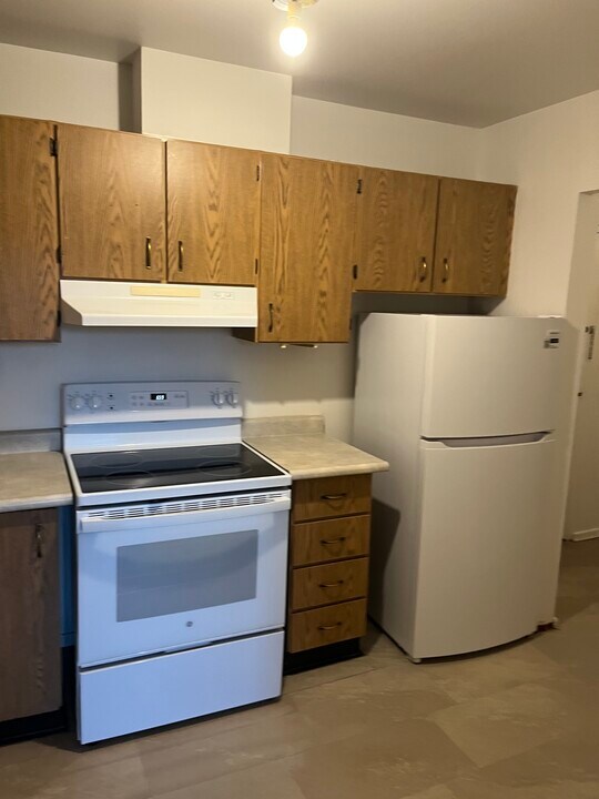 152 Thorold Rd in Welland, ON - Building Photo