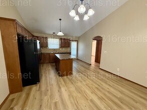 2328 S Goebel Cir in Wichita, KS - Building Photo - Building Photo