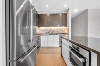 7101 River Rd in North Bergen, NJ - Building Photo - Building Photo