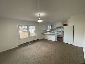 402 Fields Dr in Shelby, NC - Foto de edificio - Building Photo