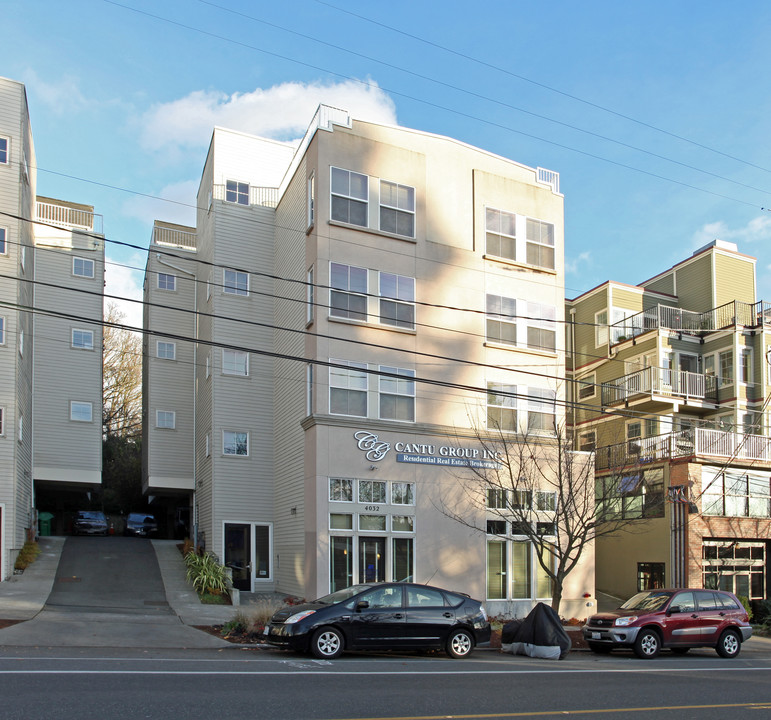 4032 Stone Way N in Seattle, WA - Building Photo