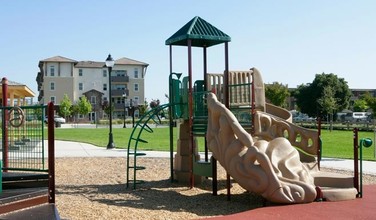 Central Park Terrace in Fremont, CA - Building Photo - Building Photo