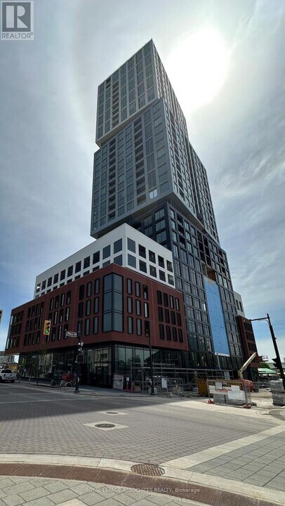 39-1239 Mary St in Barrie, ON - Building Photo